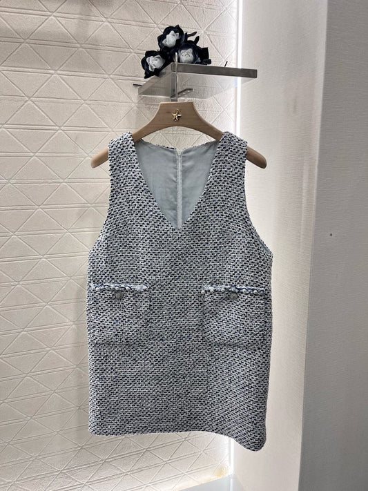 👗25 Spring/Summer Spun Yarn V-Neck Vest Dress