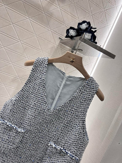 👗25 Spring/Summer Spun Yarn V-Neck Vest Dress