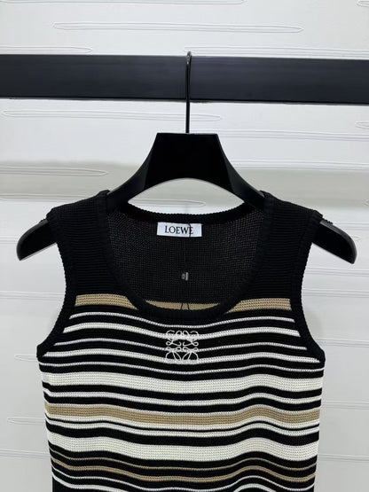 25 Spring/Summer U-neck striped knitted vest