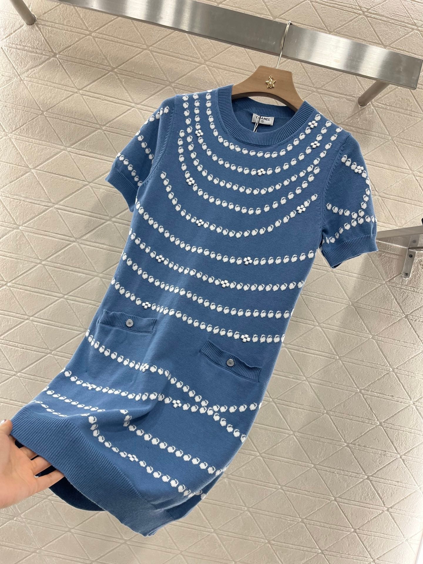 25ss Jacquard knit dress with pendant