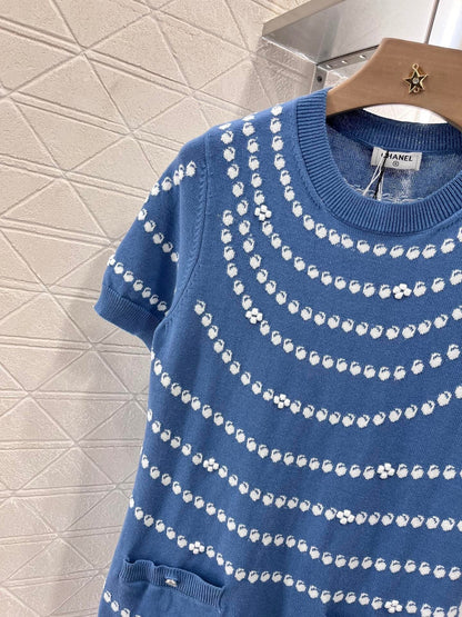 25ss Jacquard knit dress with pendant