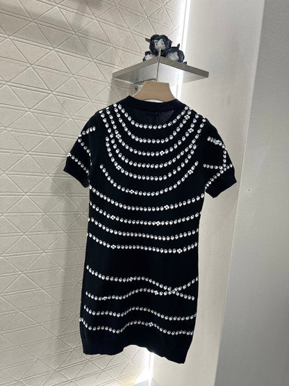 25ss Jacquard knit dress with pendant