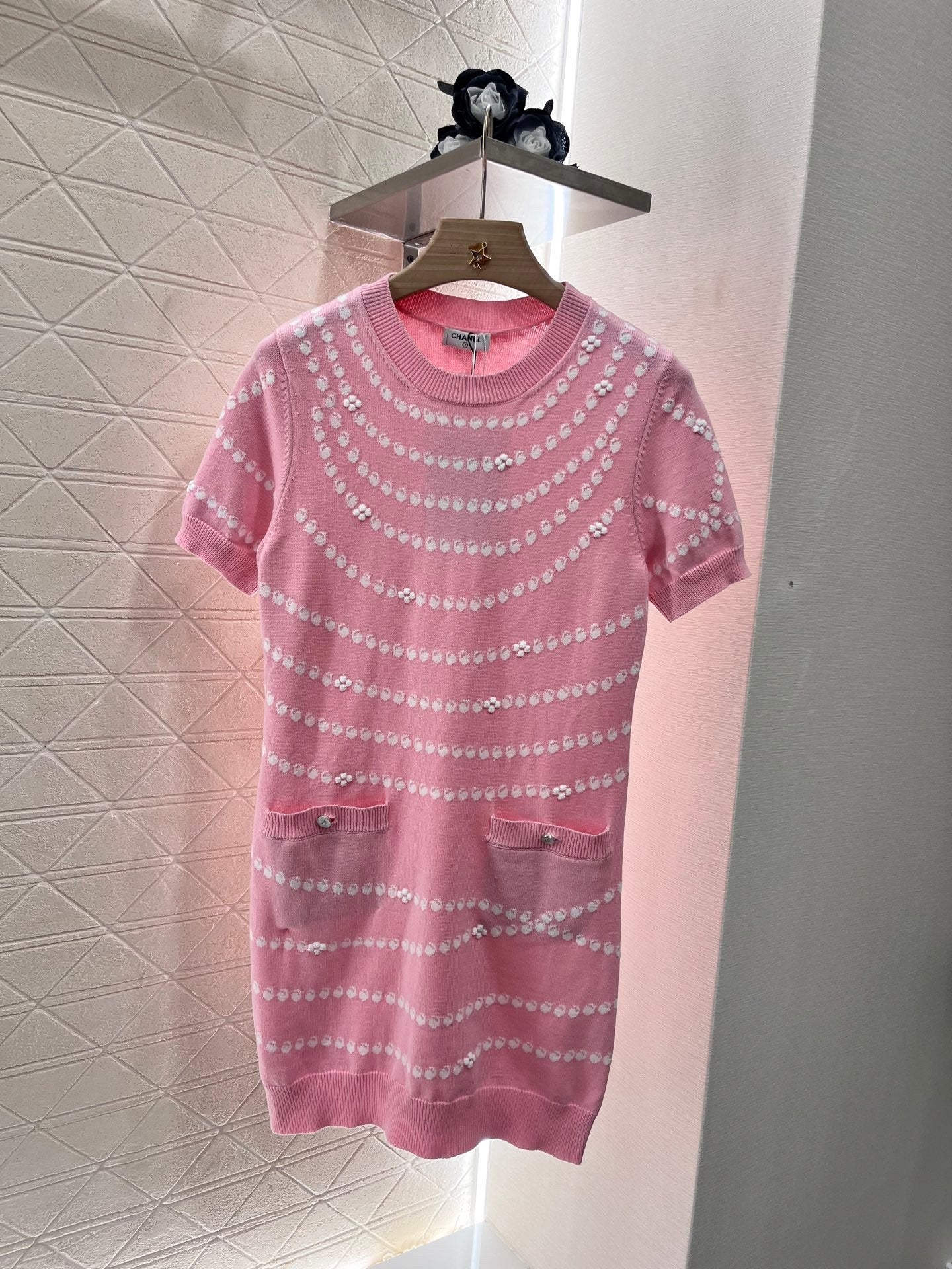 25ss Jacquard knit dress with pendant