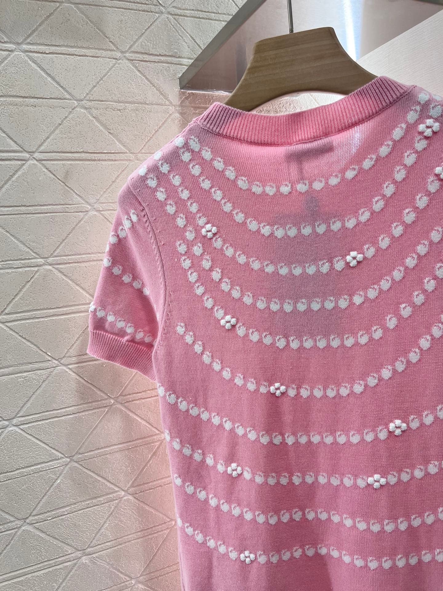 25ss Jacquard knit dress with pendant