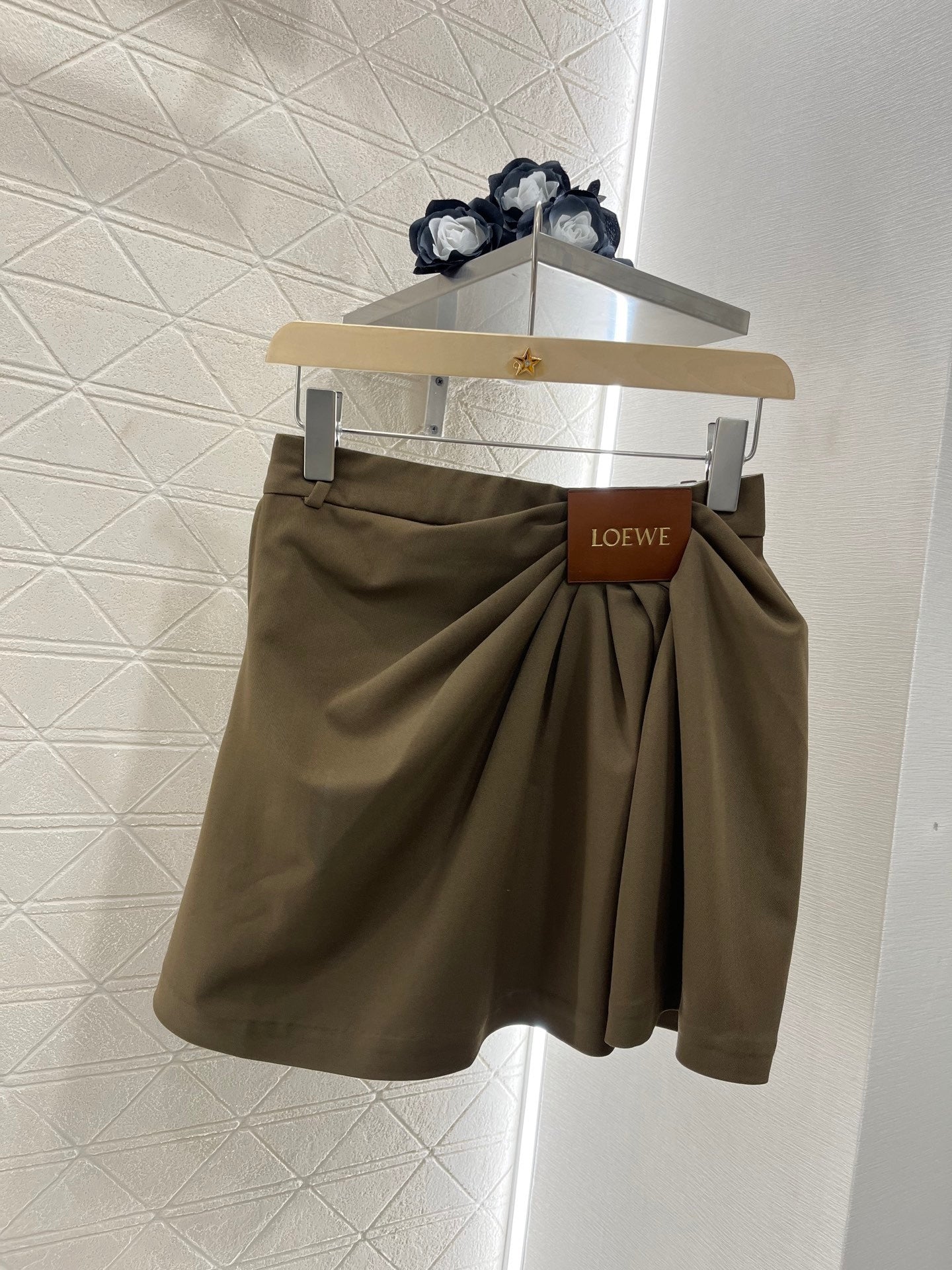 25ss leather label pleated fashionable suit skirt