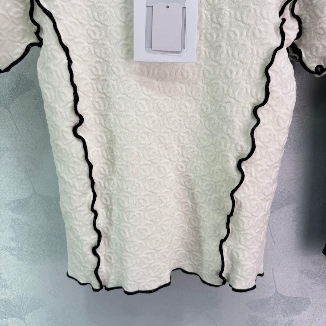 Double jacquard knit short-sleeved top