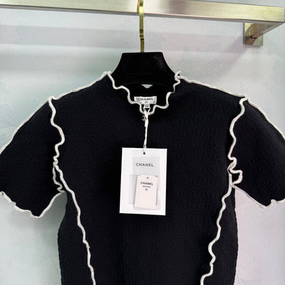 Double jacquard knit short-sleeved top