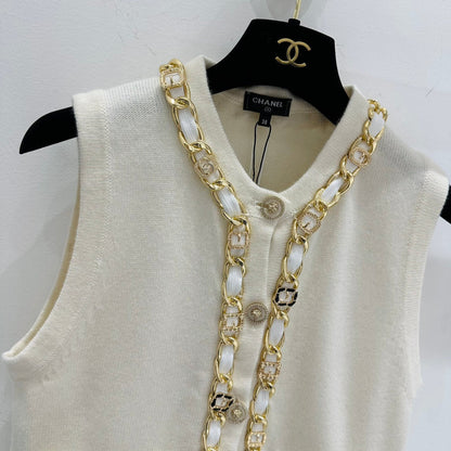 Heavy-craft gold chain cashmere vest