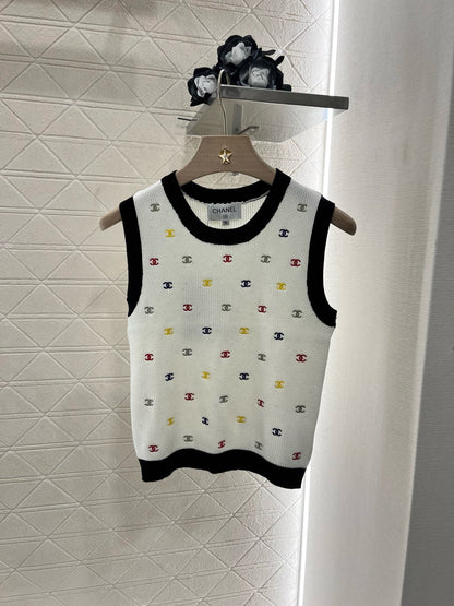 25SS 2025SS New Embroidered Knitted Vest Wool Material