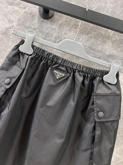 P 25 Elastic Waist Pocket Half Skirt