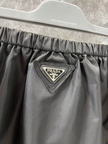P 25 Elastic Waist Pocket Half Skirt