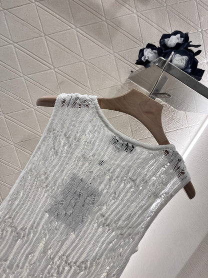 25 Hollow Lace Knitted Vest