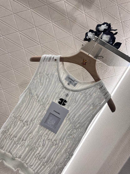 25 Hollow Lace Knitted Vest