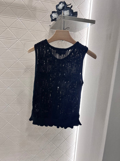 25 Hollow Lace Knitted Vest