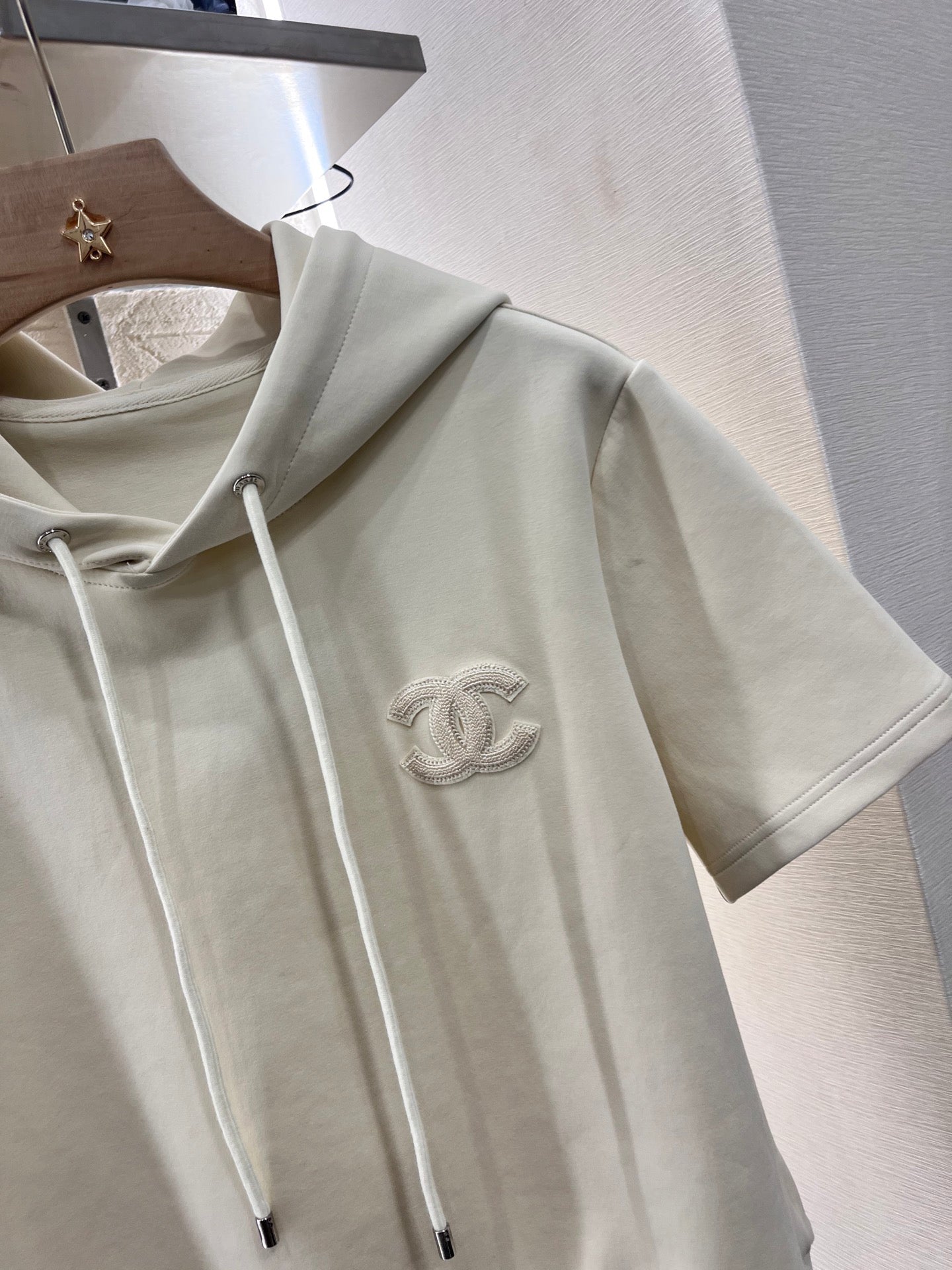 25 Hooded Letter Set