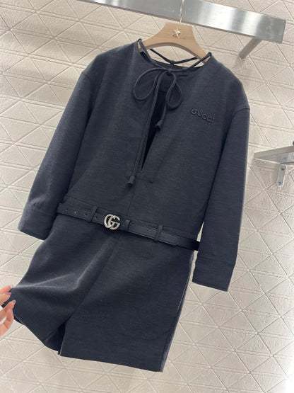 25 Lace-up long-sleeved jacket