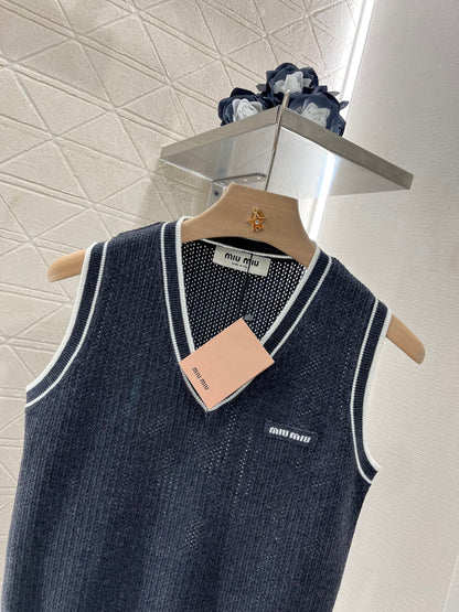 25ss Striped collar knitted vest