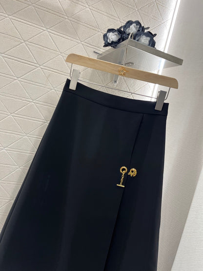 25ss Chain-stitch pleated skirt