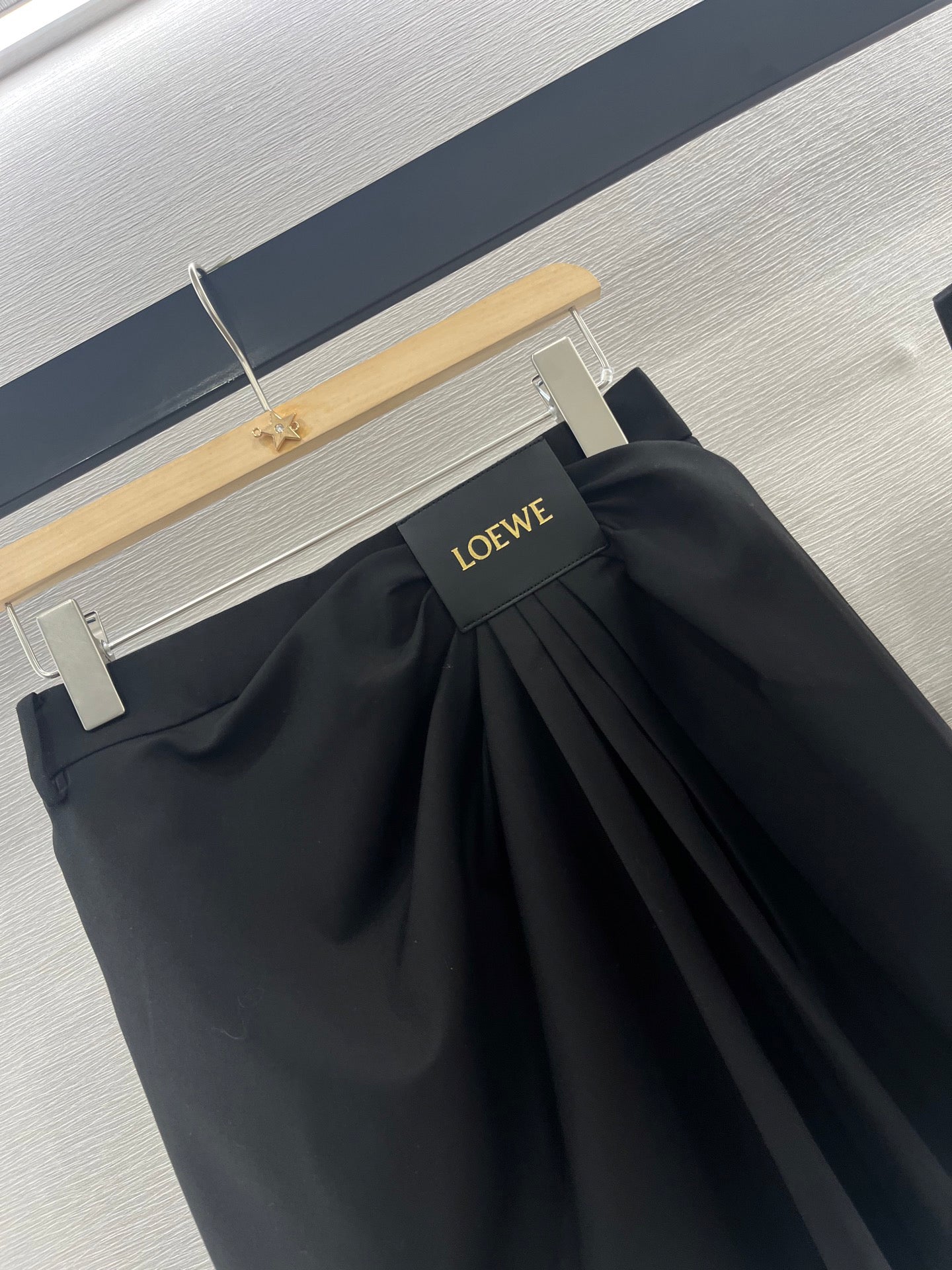L 25 Leather label pleated chic half skirt