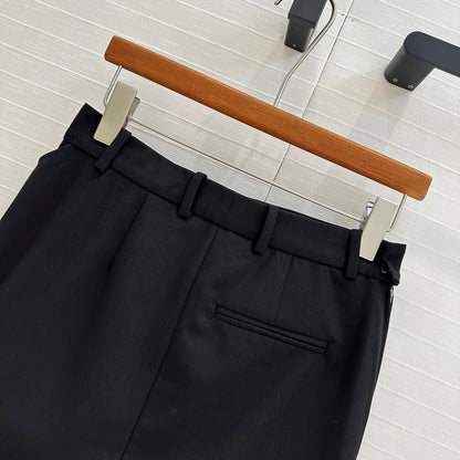 25SS Hanging pleated leather tag embellished suit skirt