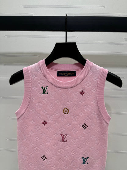 25 Spring and Summer Embroidered Letters Round Neck Knitted Vest