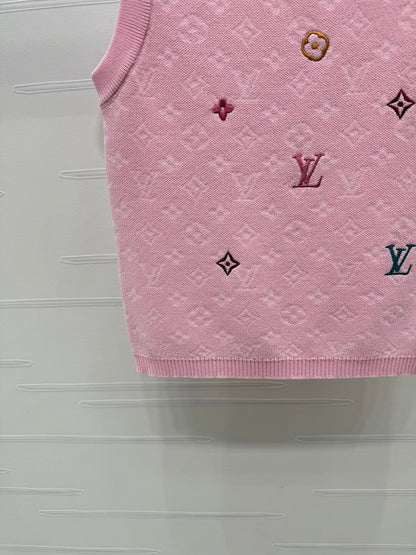 25 Spring and Summer Embroidered Letters Round Neck Knitted Vest