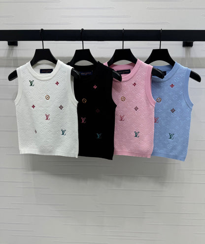 25 Spring and Summer Embroidered Letters Round Neck Knitted Vest