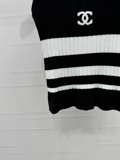 25 Colorblocked Striped Knit Vest