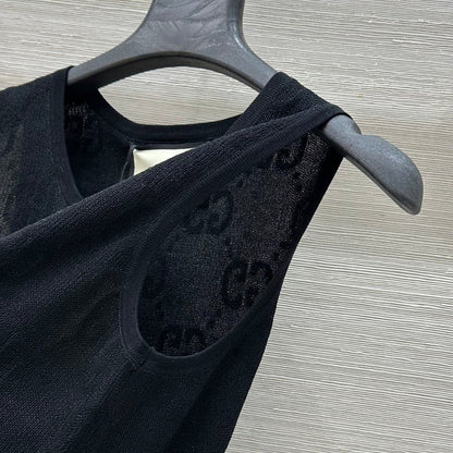 25 Embroidered Jacquard Mesh Vest Top