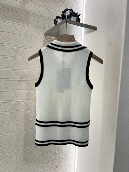 2025 New Contrast Color Knitted Vest