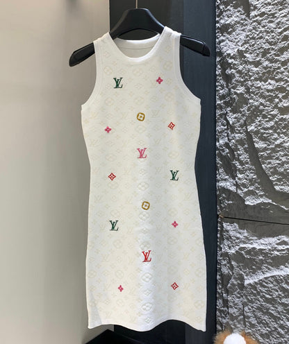 25 new Embroidered dress