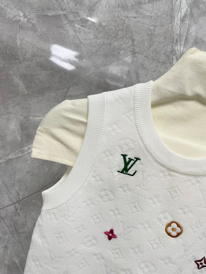 2025 New Letter Logo Embroidery Concave and Relief Textured Vest