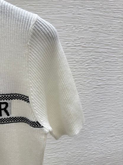 25 contrast color logo knitted short sleeves