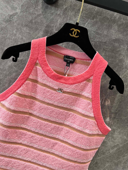 25 new Classic Striped Knit Vest