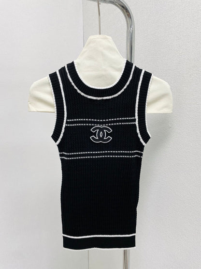25 Round neck threaded vest