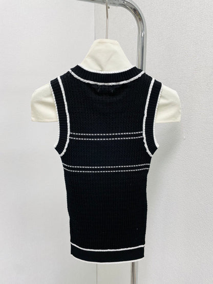 25 Round neck threaded vest