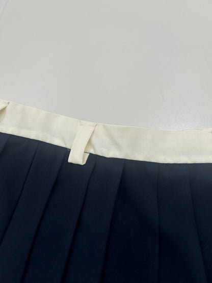 25 new white edge wool pleated skirt