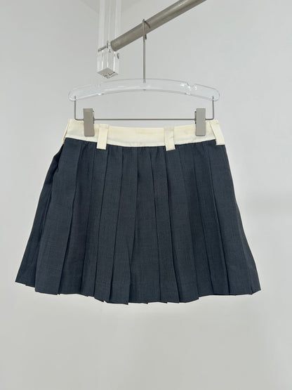 25 new white edge wool pleated skirt