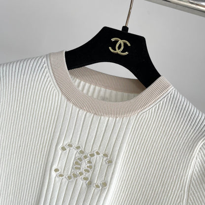 25 Letter Embroidery Fashion Casual Short Sleeve Knit Cardigan