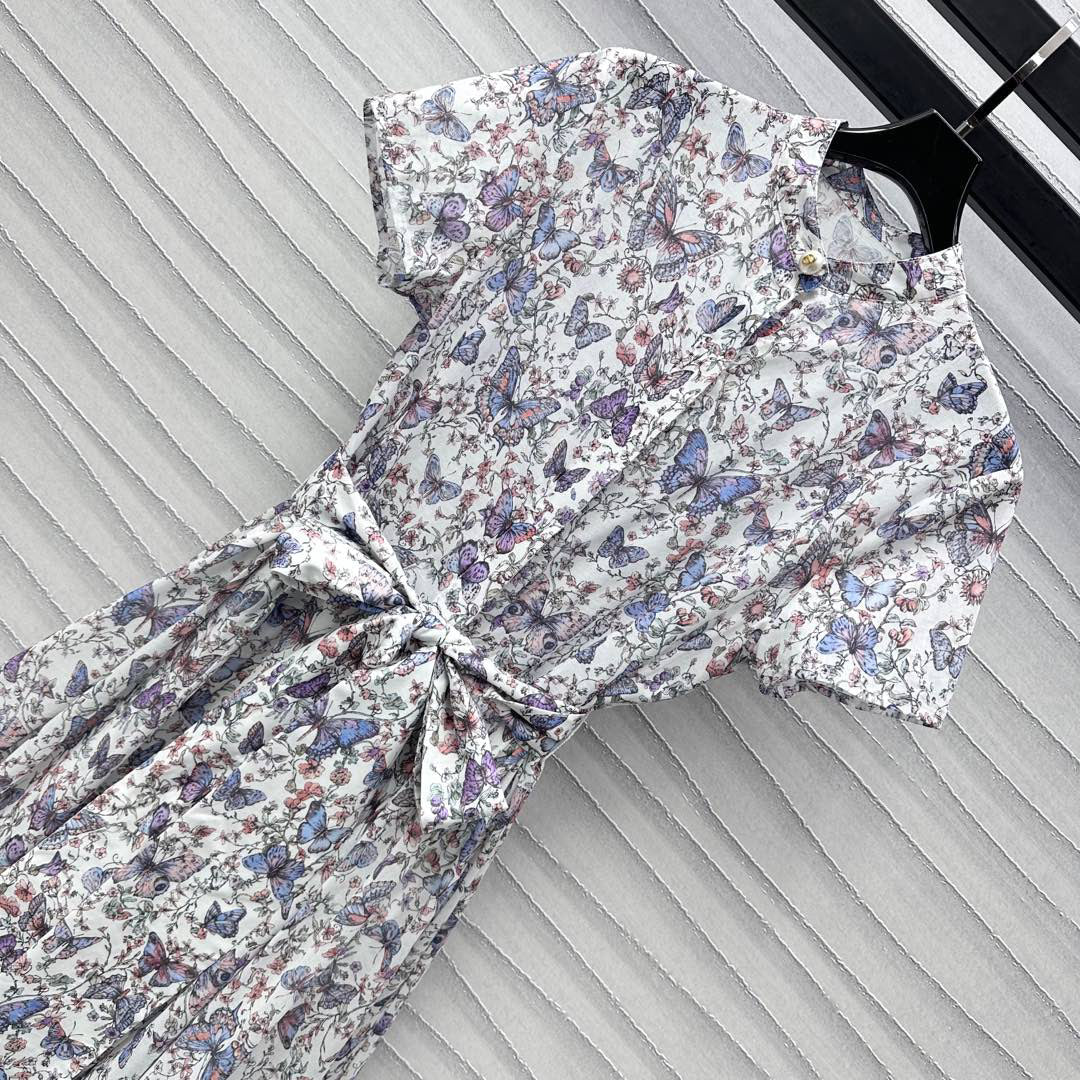 D 25 Vine and butterfly pattern dress