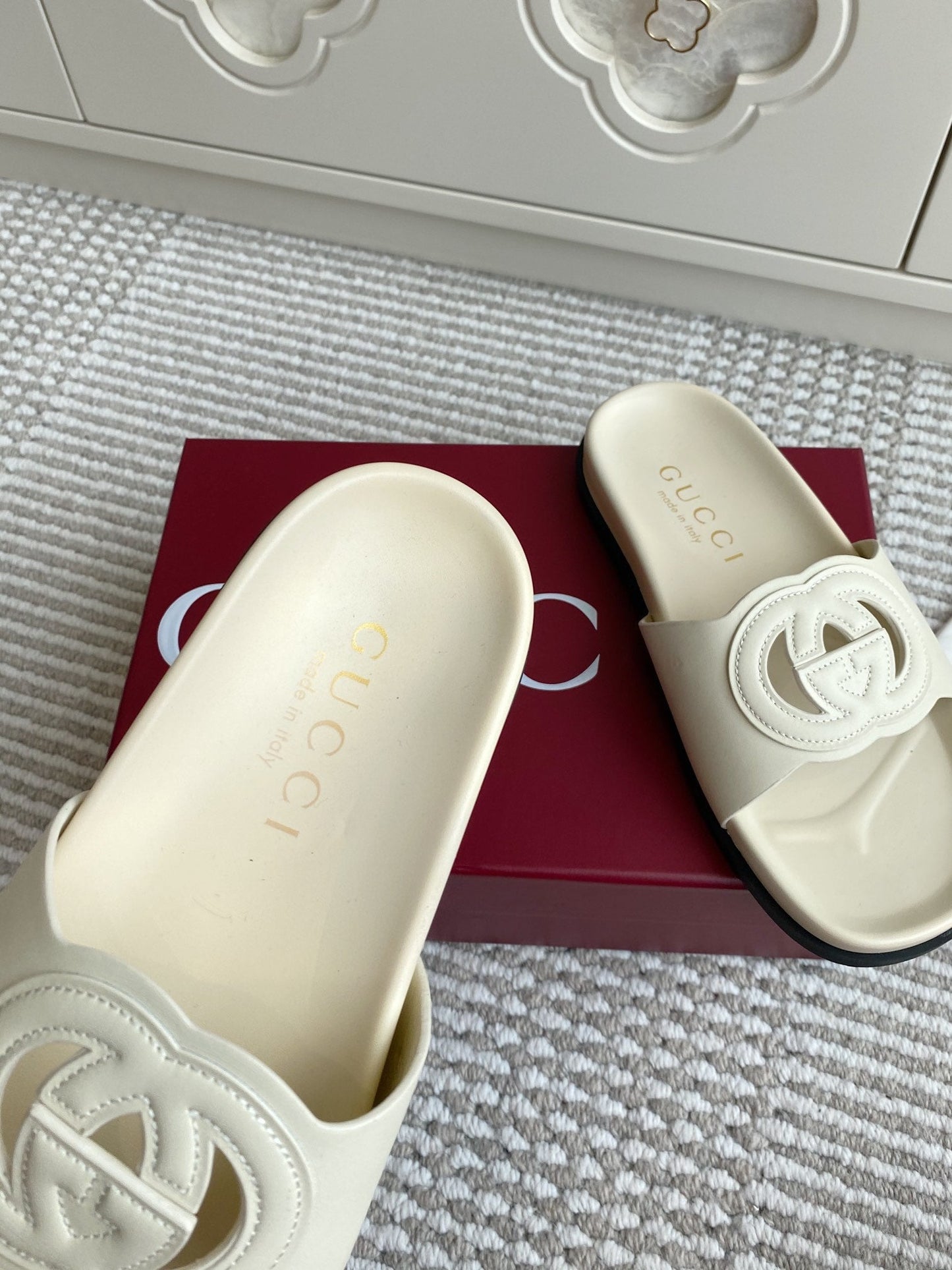 Slipper White Cowhide 291036