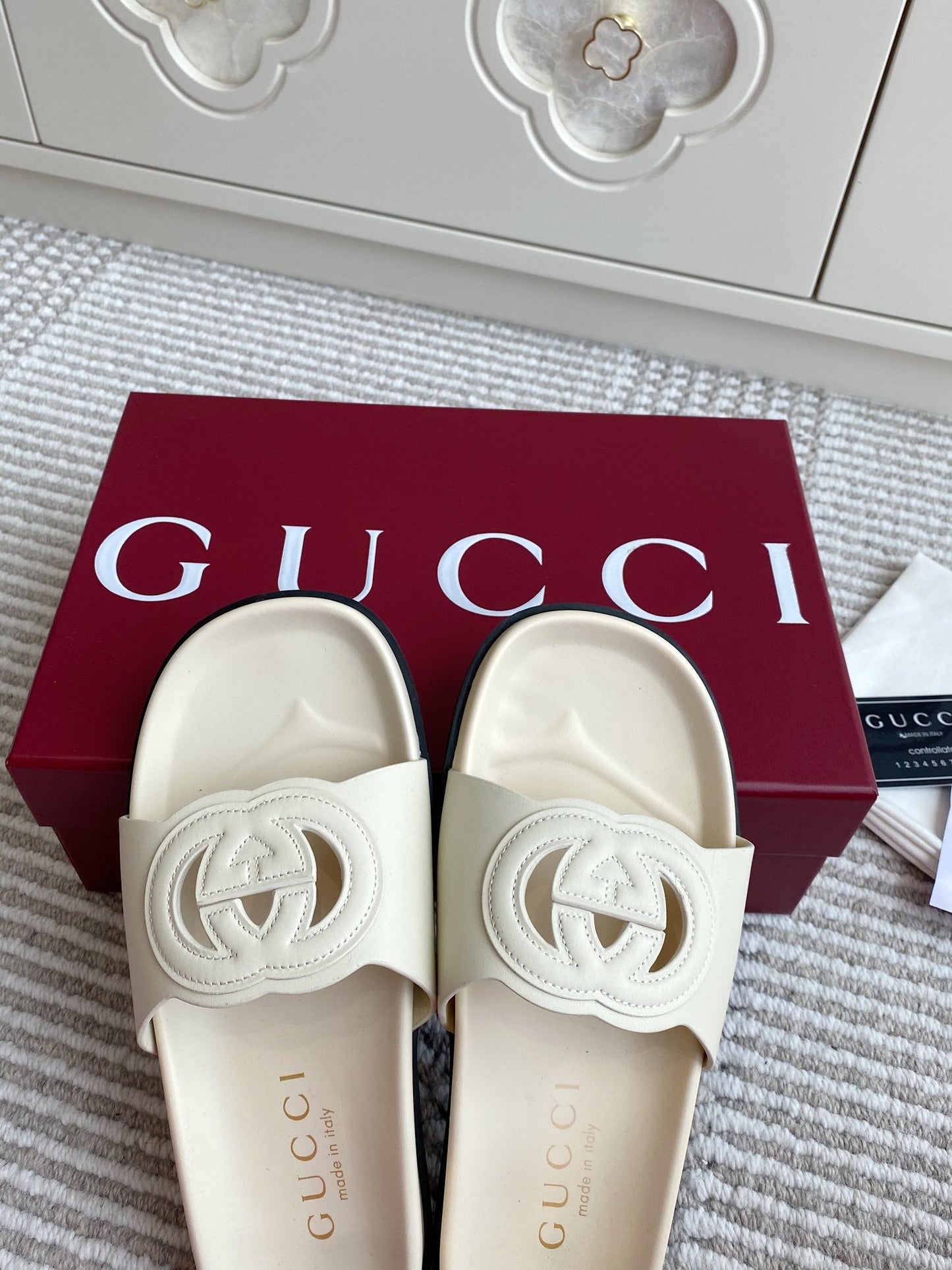 Slipper White Cowhide 291036