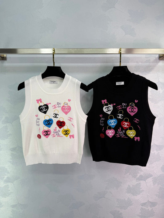 25 new Heart embroidered knitted vest