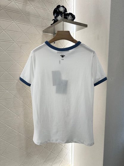 25 Printed contrasting thread 𝑇𝑒𝑒
