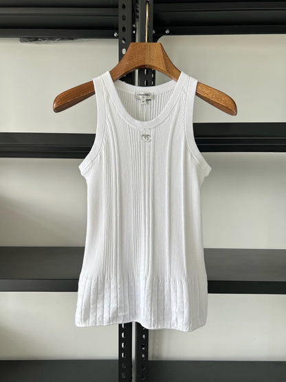 25 jacquard knit vest