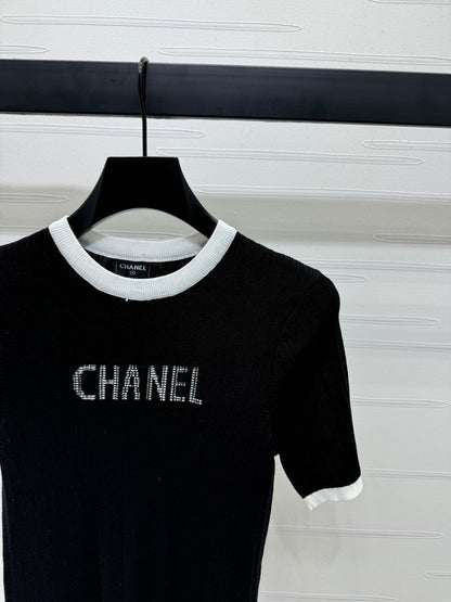 25 Spring and Summer latest series! Round neck contrast knitted short sleeves
