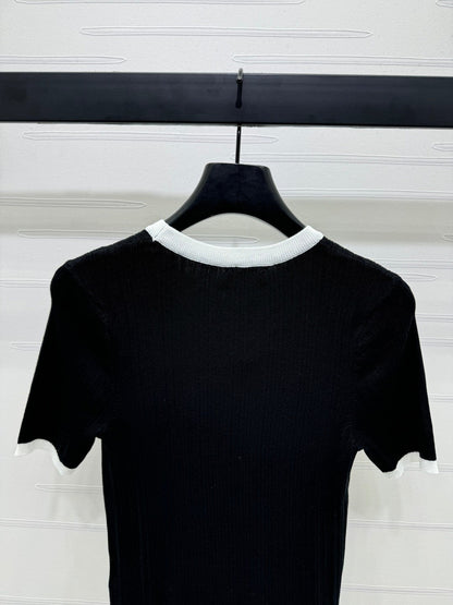 25 Spring and Summer latest series! Round neck contrast knitted short sleeves