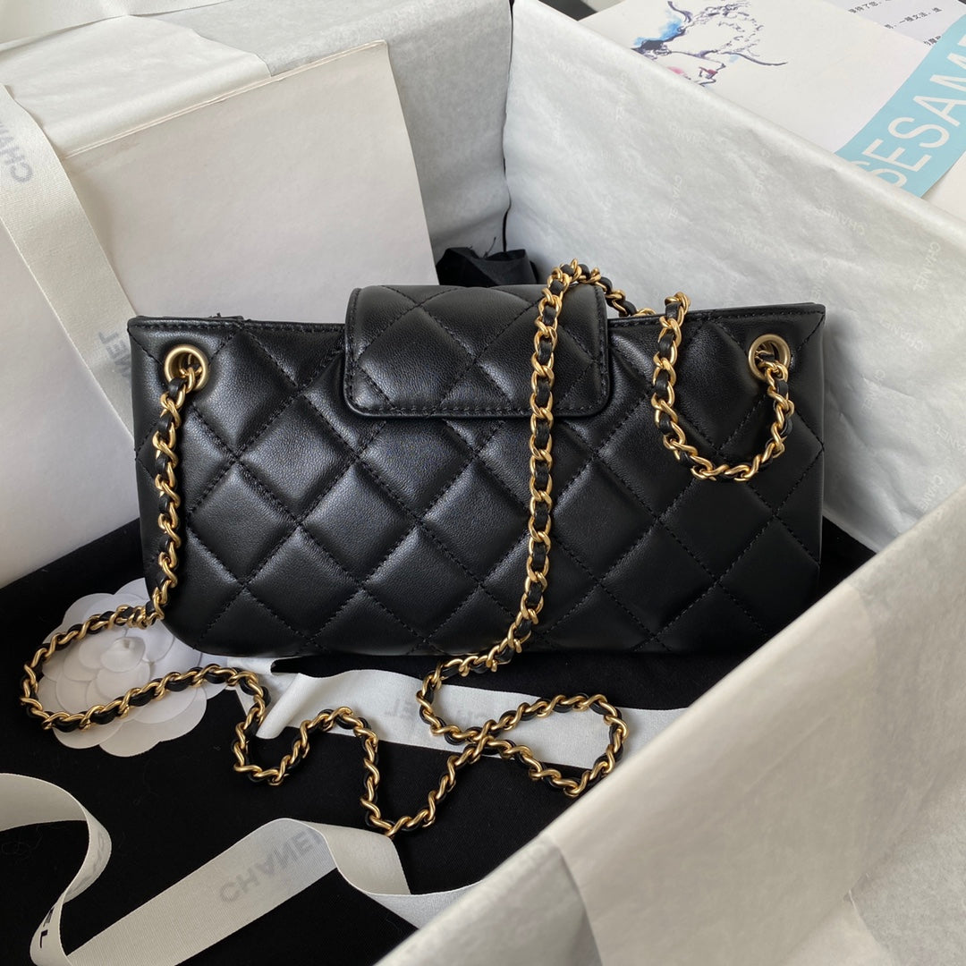 25 Early Spring Resort Collection Metal Chain Large Logo Crossbody Bag