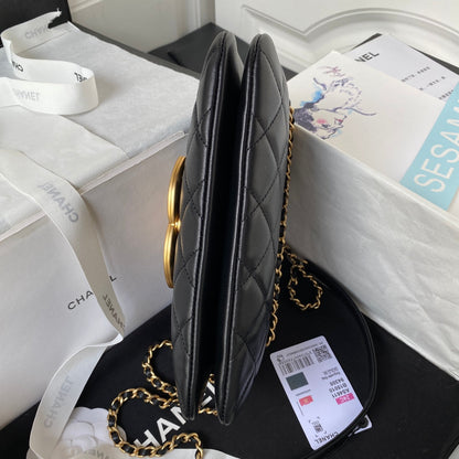 25 Early Spring Resort Collection Metal Chain Large Logo Crossbody Bag