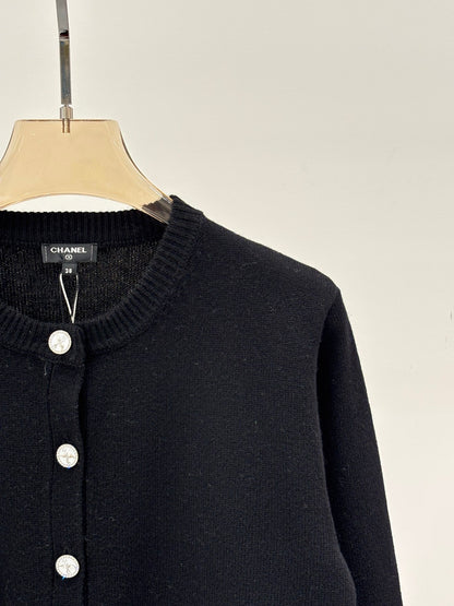 25 Early spring new round neck single row bird color button simple casual knitted cardigan